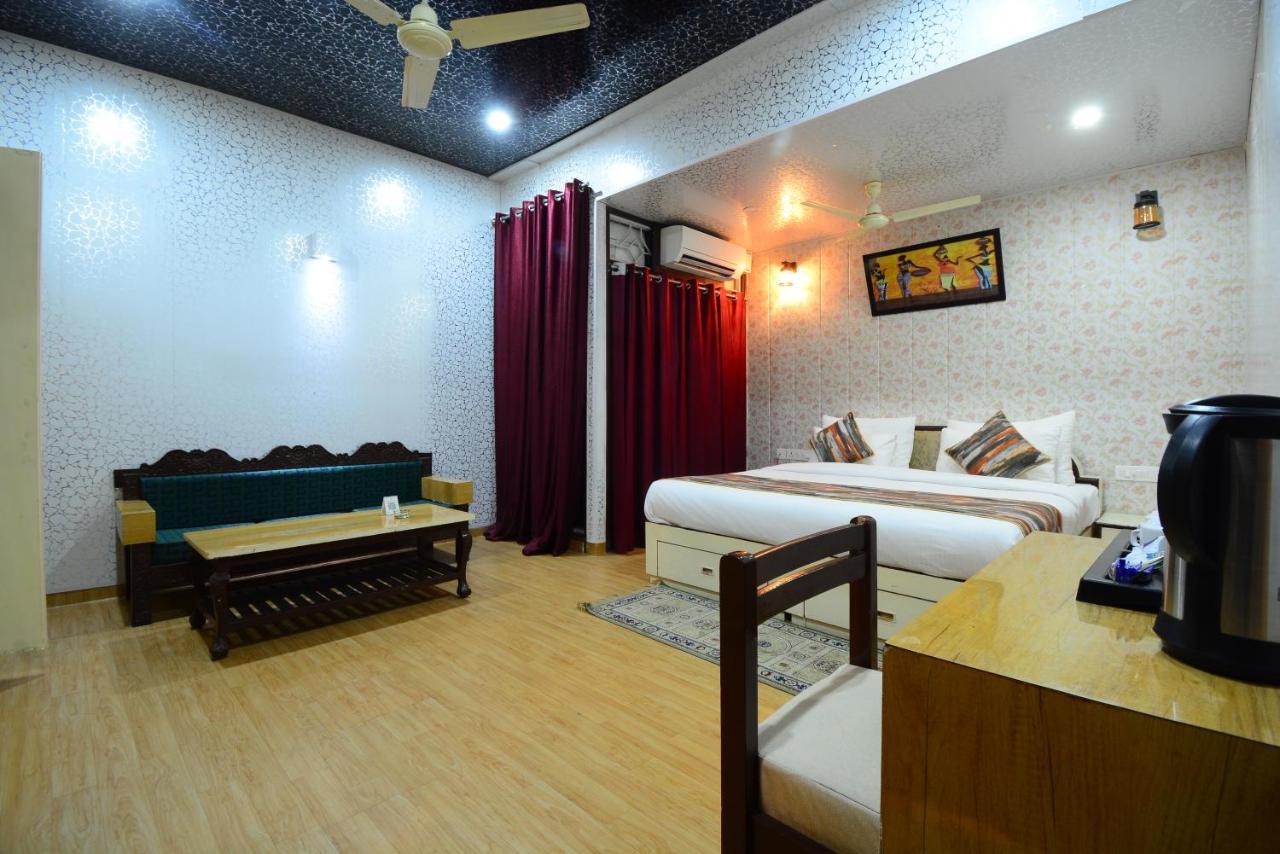 Hotel Bamboo Castle Dźajpur Zewnętrze zdjęcie