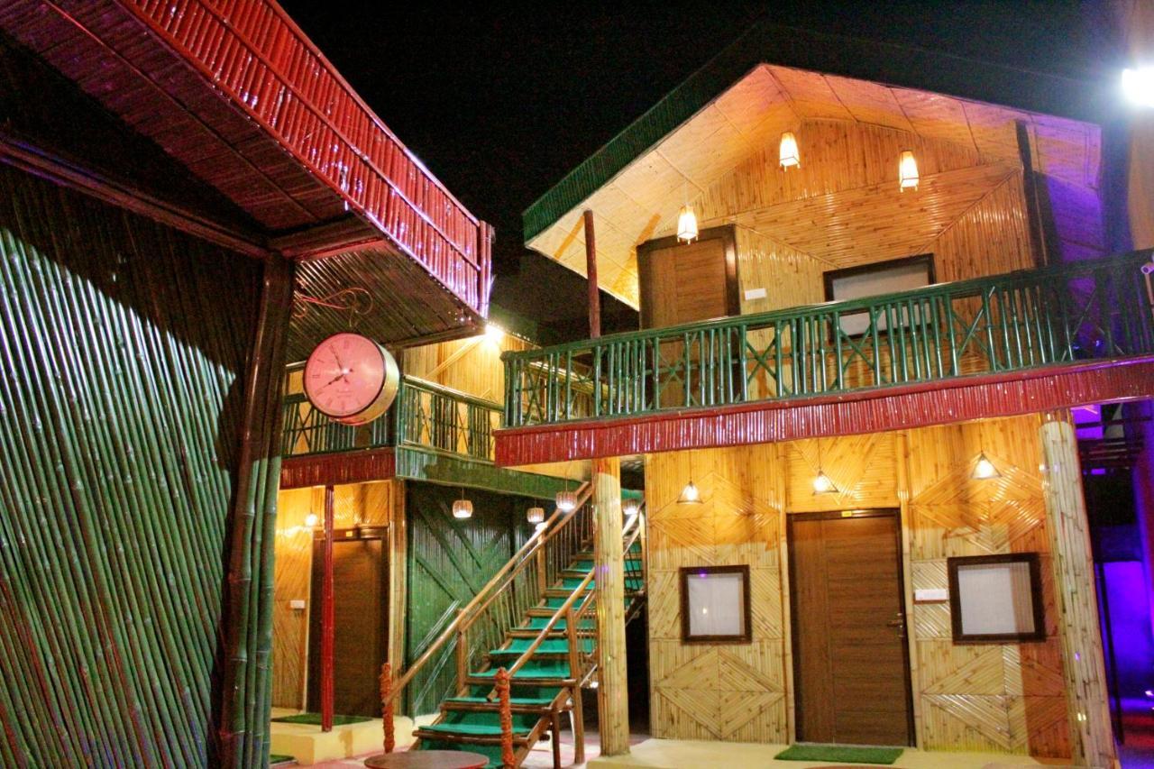 Hotel Bamboo Castle Dźajpur Zewnętrze zdjęcie