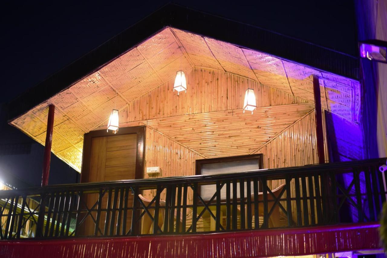 Hotel Bamboo Castle Dźajpur Zewnętrze zdjęcie